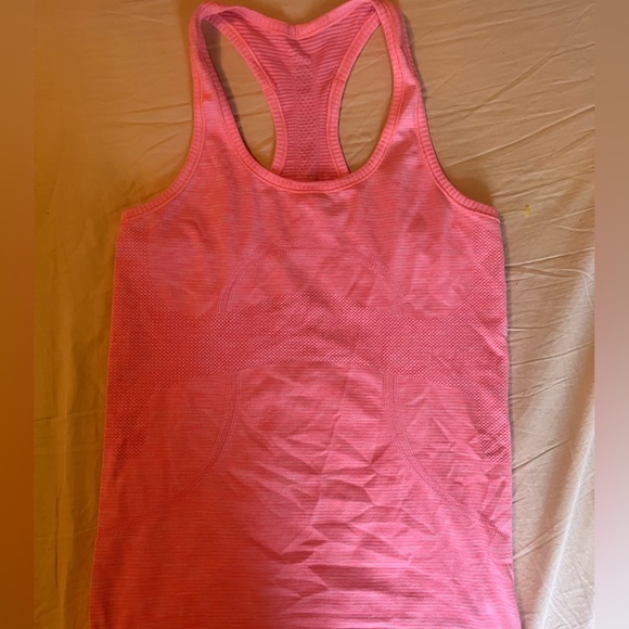LULULEMON swiftly tech tank - Picture 2 of 2